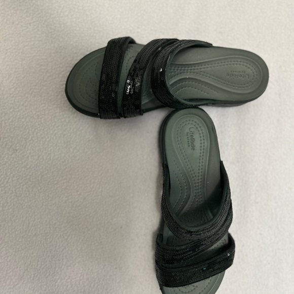 Lite Ride by Crocs Black Wedge Heel Sequin Straps Sz: 7 - Picture 6 of 7